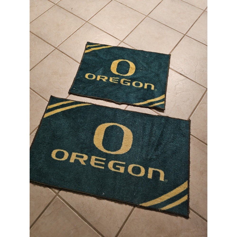 University of Oregon Ducks Bath Mat Set (2‎ Pieces)